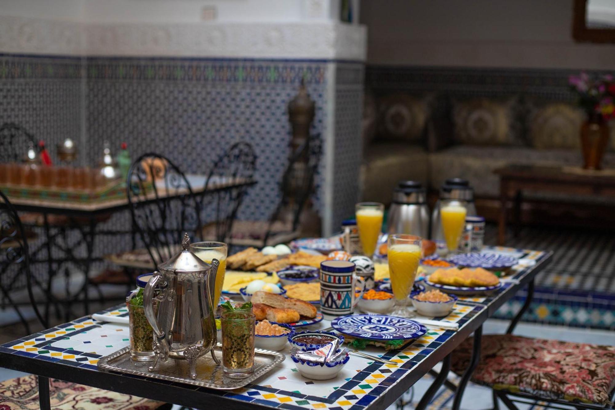 Riad Tafoukt Fez Bagian luar foto